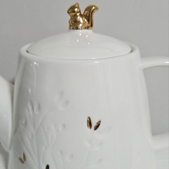 Teapot - Picture 2 of 5